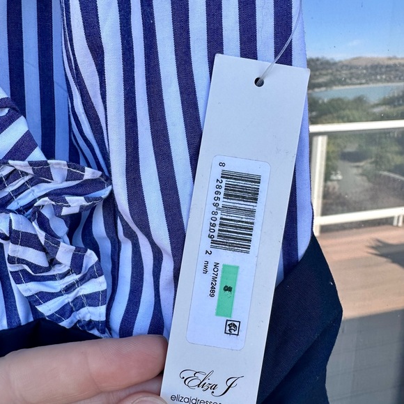 NWT Eliza J Navy Striped Ruffle Neck Sleeveless Dress Fit & Flare Midi Size 8 - Picture 4 of 6